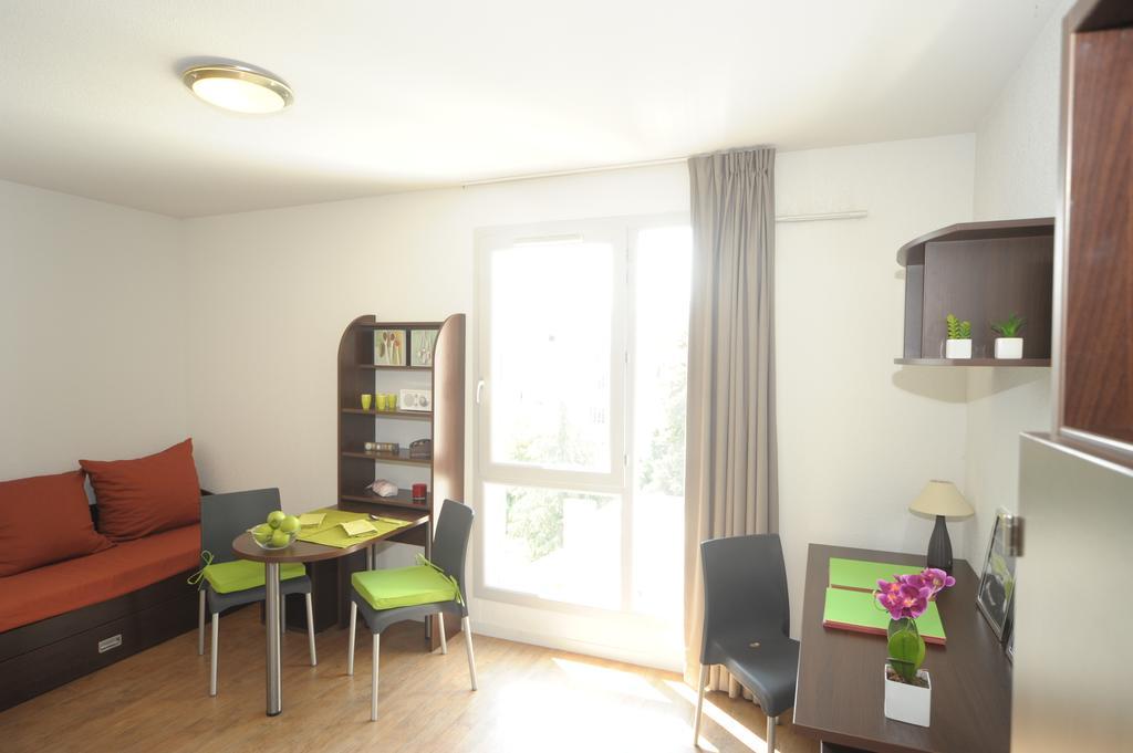 Residence Parc Harmonie Lyon Room photo